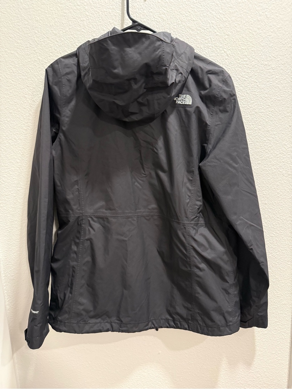 The North Face Black Hooded Rain Jacket - Picture 7 of 7